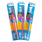 Oral-B fogkefe - ClassicCare, közepes 1db Oral-B fogkefe - ClassicCare, közepes 1db