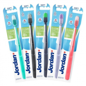 Jordan Clean Smile Soft fogkefe 1db